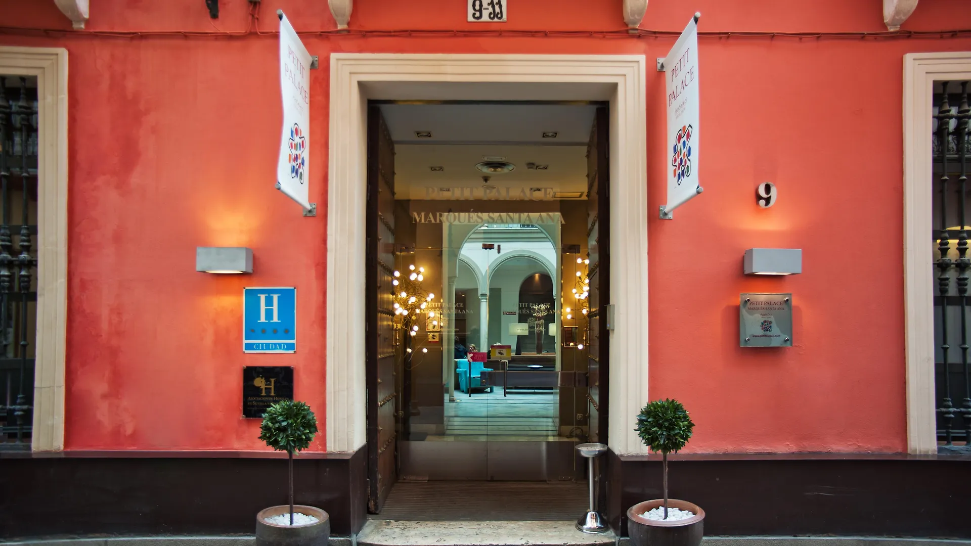 Petit Palace Marques Santa Ana Севилья Отель
