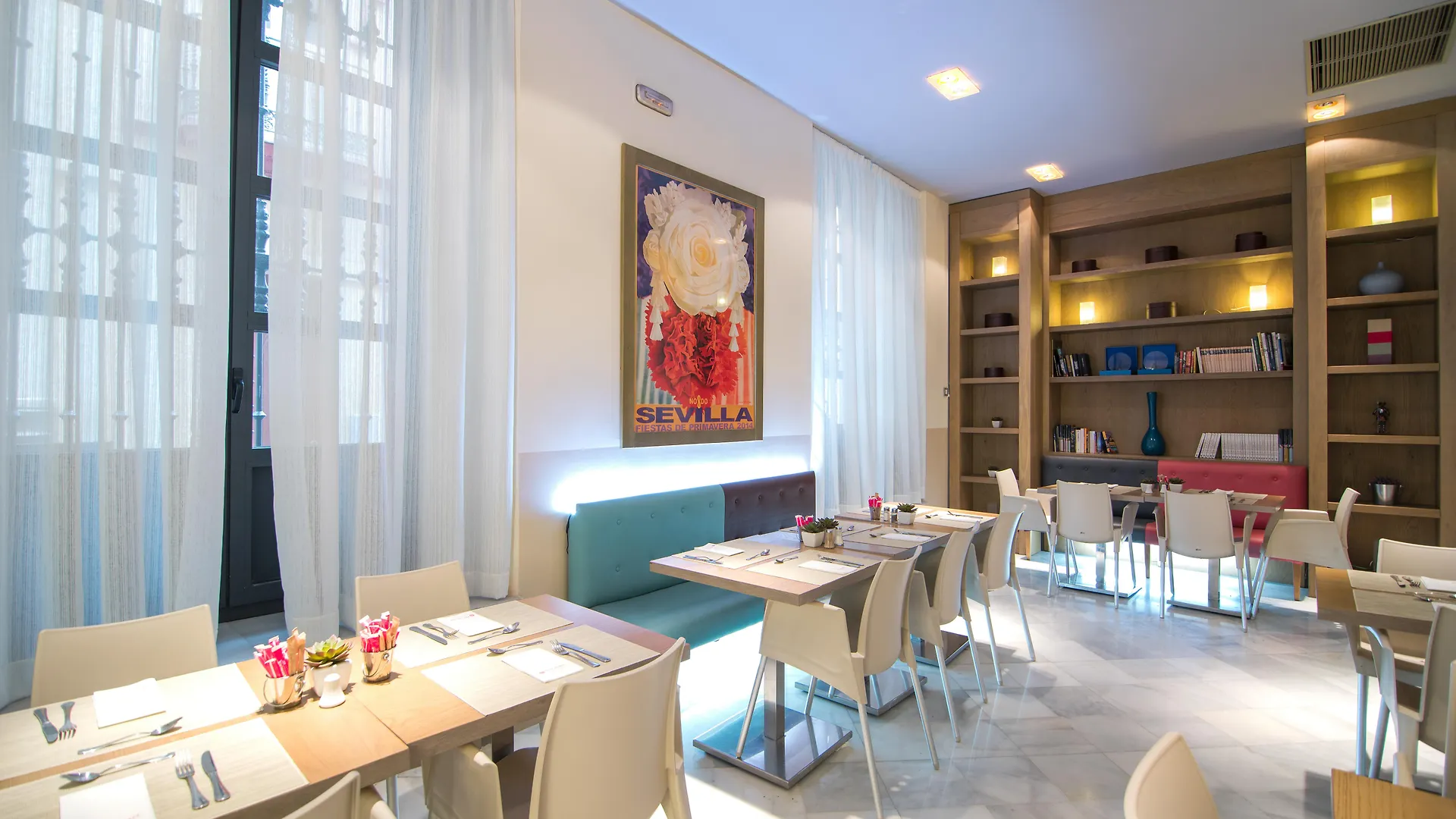 Отель Petit Palace Marques Santa Ana Севилья